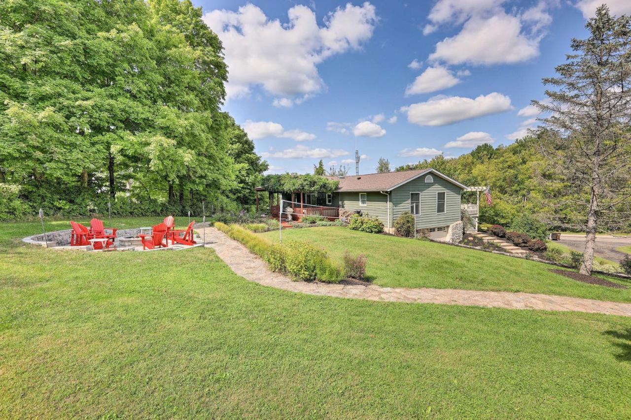 Family-Friendly Brookville Home With Hot Tub! Exterior photo
